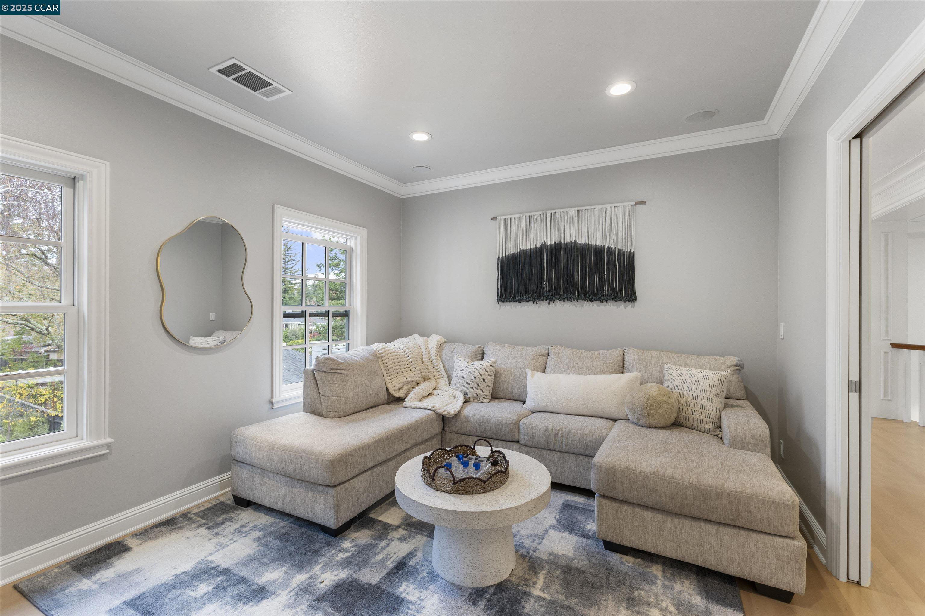 Detail Gallery Image 35 of 59 For 1826 Alameda Diablo, Diablo,  CA 94528 - 5 Beds | 4/1 Baths