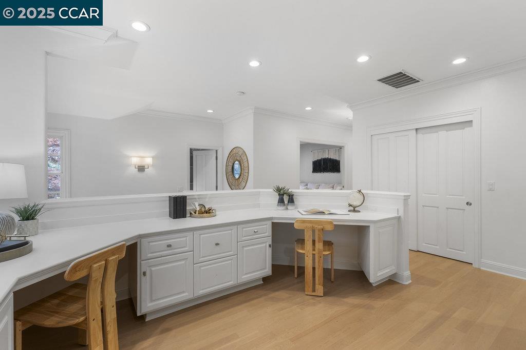 Detail Gallery Image 36 of 59 For 1826 Alameda Diablo, Diablo,  CA 94528 - 5 Beds | 4/1 Baths