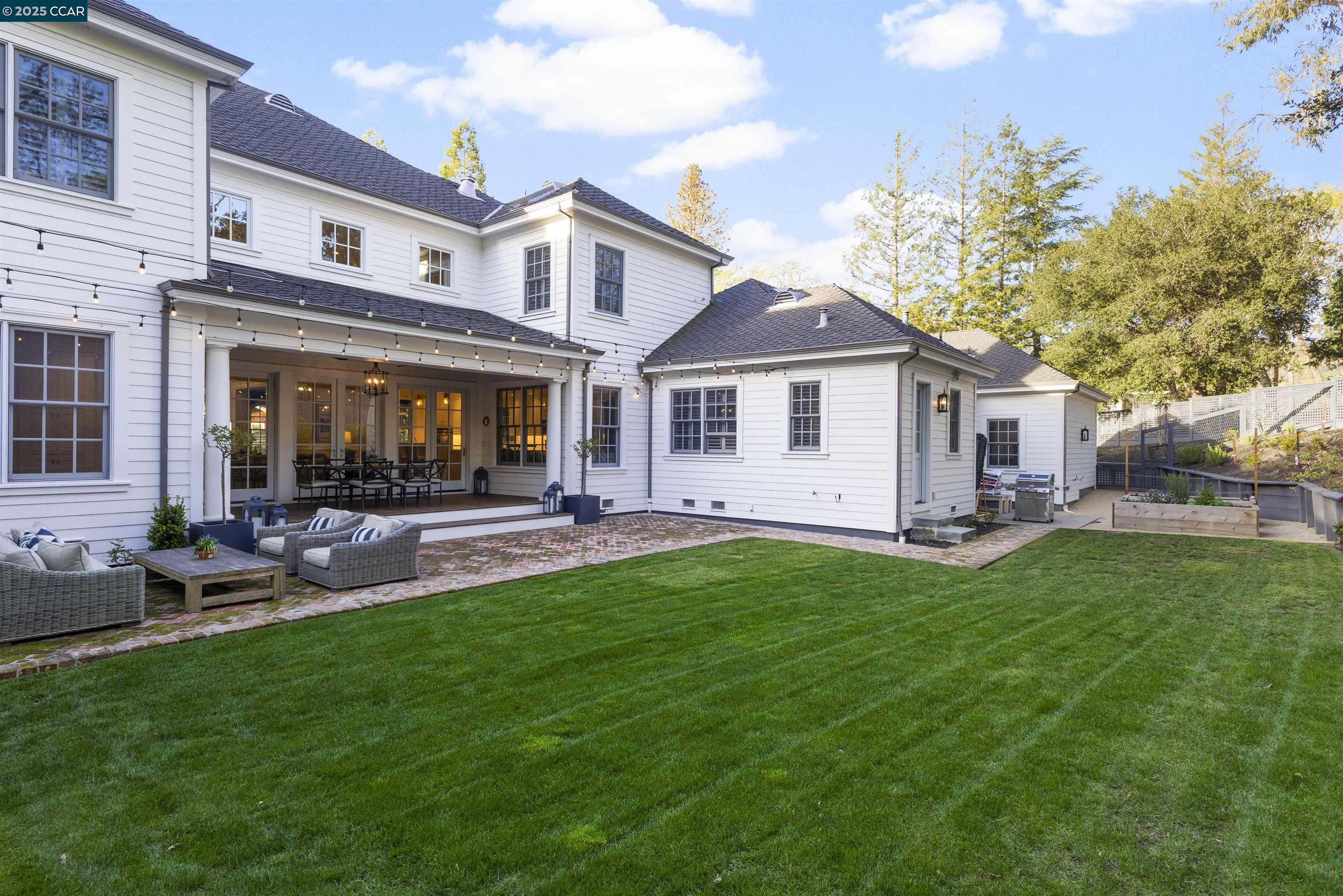 Detail Gallery Image 52 of 59 For 1826 Alameda Diablo, Diablo,  CA 94528 - 5 Beds | 4/1 Baths