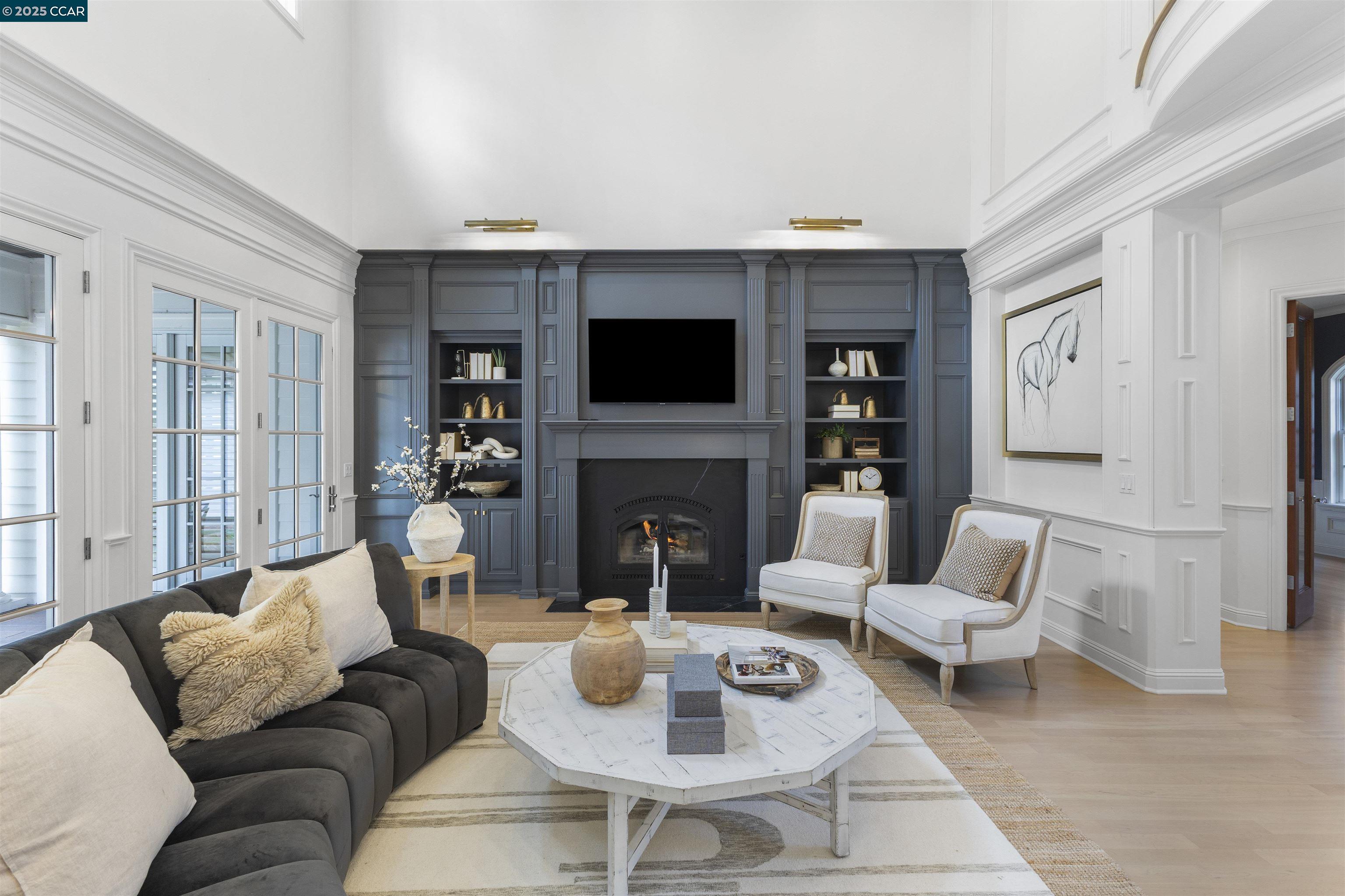 Detail Gallery Image 10 of 59 For 1826 Alameda Diablo, Diablo,  CA 94528 - 5 Beds | 4/1 Baths