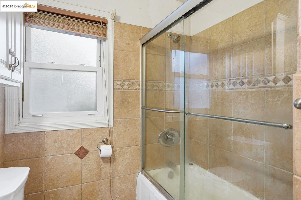 Detail Gallery Image 17 of 34 For 4116 Kentwood Ct, Oakland,  CA 94605 - 3 Beds | 1 Baths