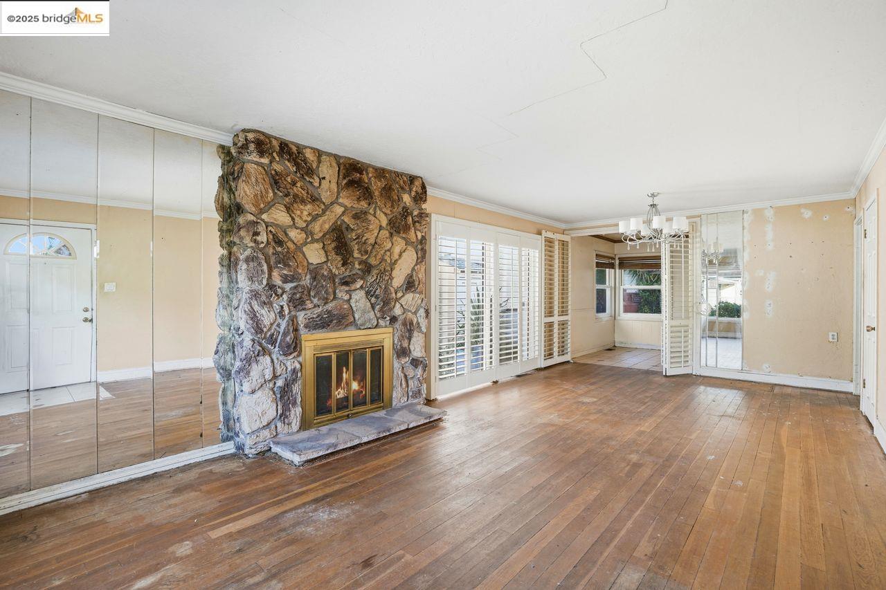 Detail Gallery Image 5 of 34 For 4116 Kentwood Ct, Oakland,  CA 94605 - 3 Beds | 1 Baths