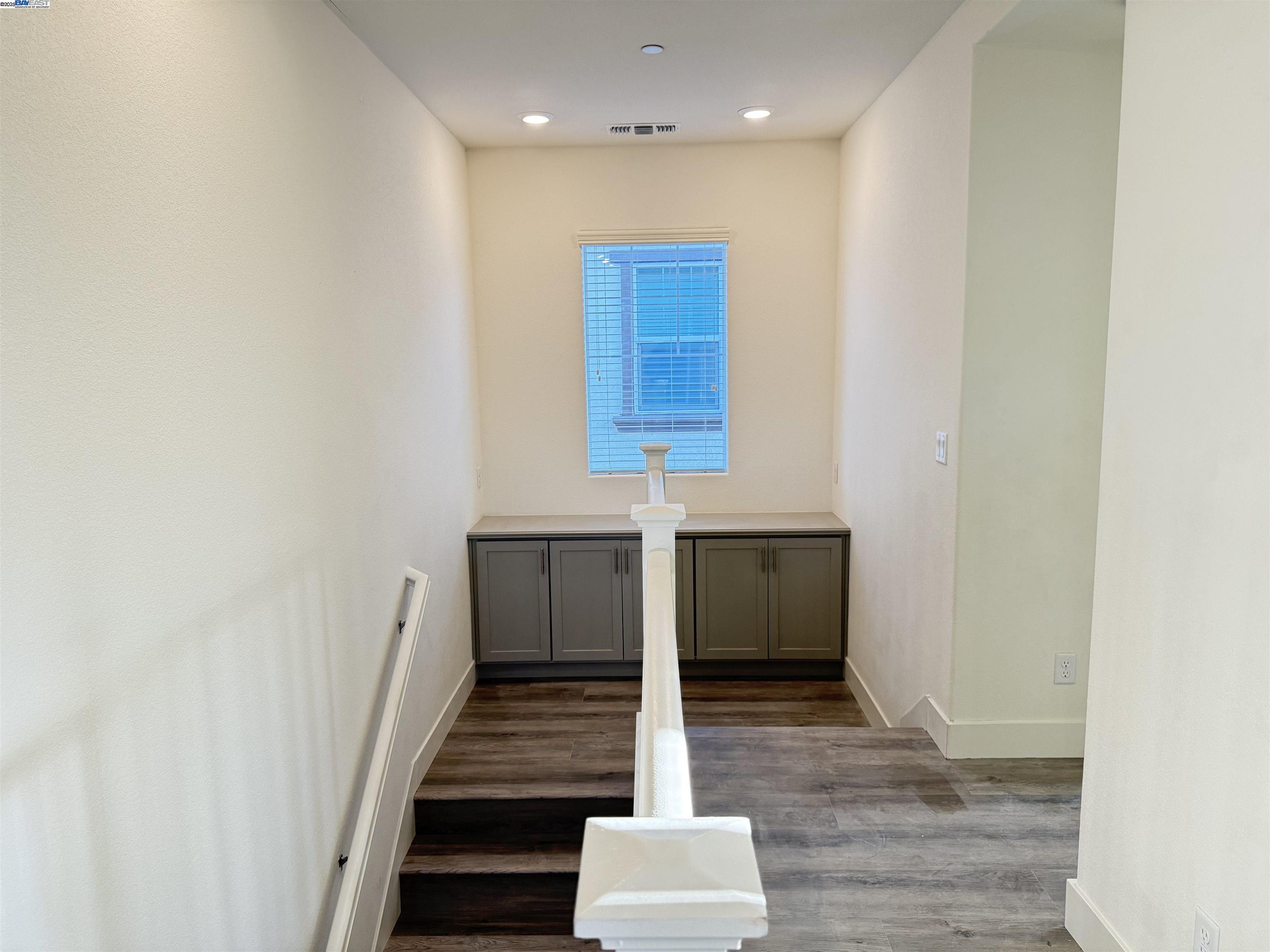 Detail Gallery Image 17 of 21 For 1802 Paloma Ct, San Ramon,  CA 94583 - 4 Beds | 3 Baths