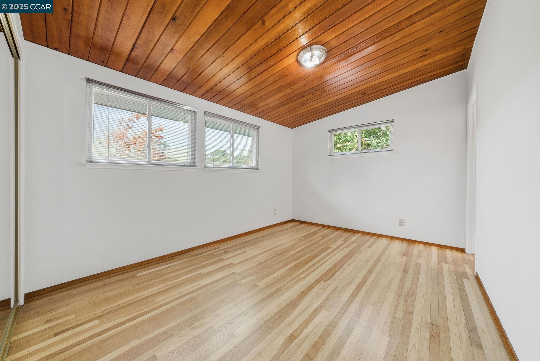 Detail Gallery Image 19 of 46 For 5584 Circle Dr, El Sobrante,  CA 94803 - 3 Beds | 2 Baths