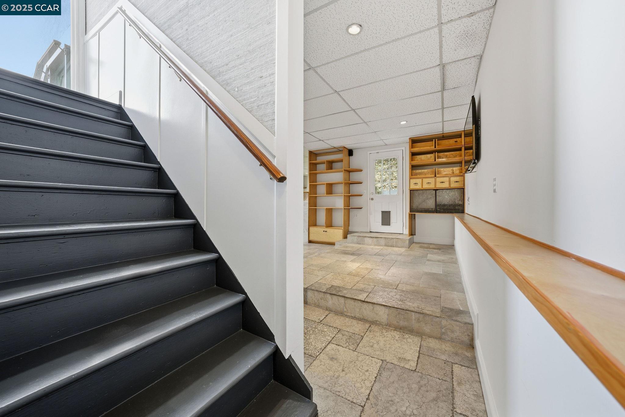 Detail Gallery Image 27 of 46 For 5584 Circle Dr, El Sobrante,  CA 94803 - 3 Beds | 2 Baths