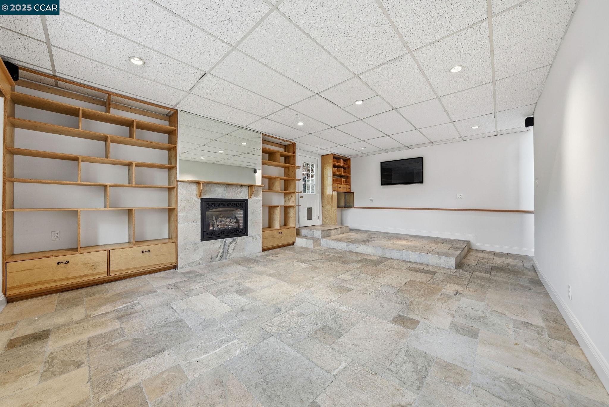 Detail Gallery Image 28 of 46 For 5584 Circle Dr, El Sobrante,  CA 94803 - 3 Beds | 2 Baths