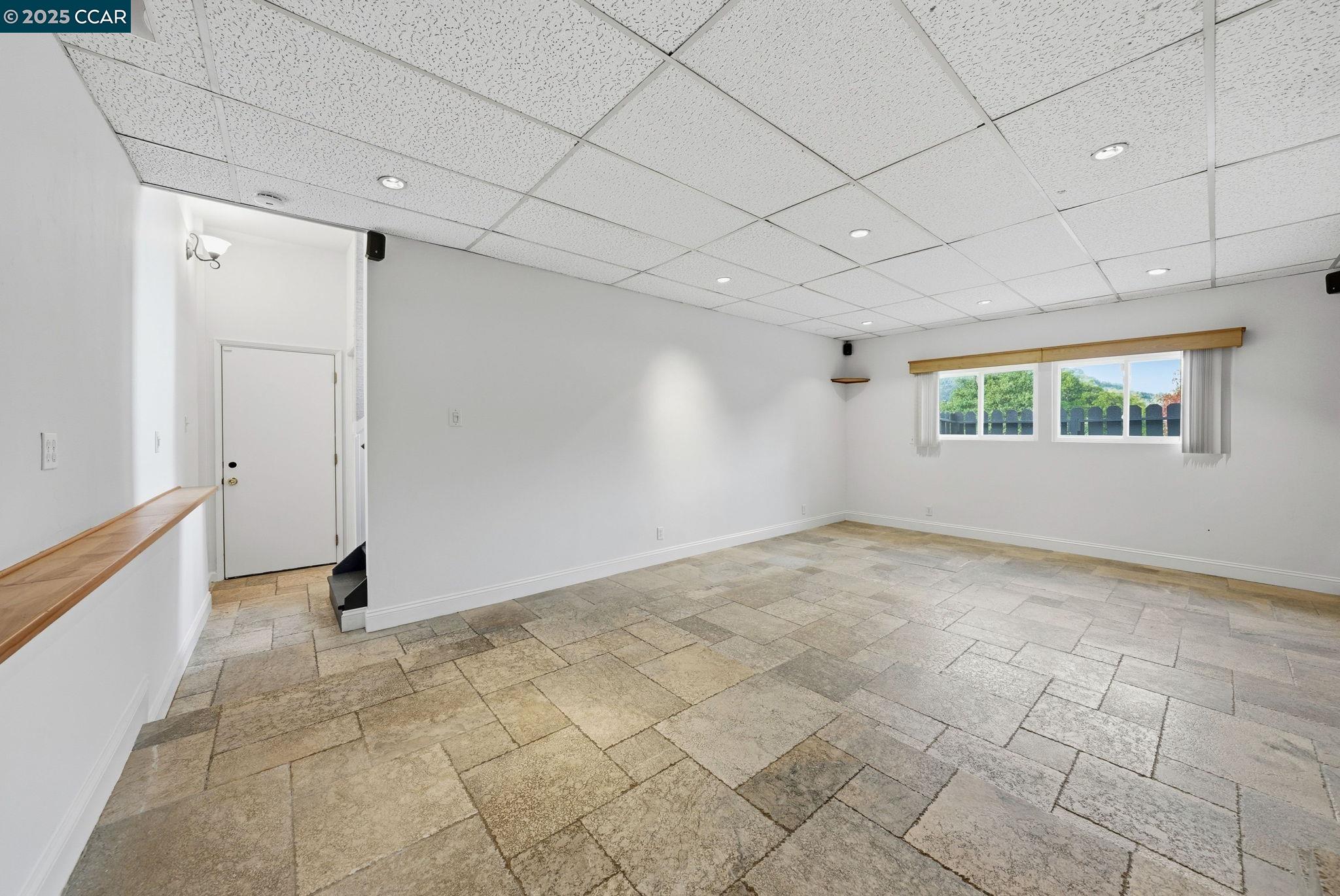 Detail Gallery Image 31 of 46 For 5584 Circle Dr, El Sobrante,  CA 94803 - 3 Beds | 2 Baths