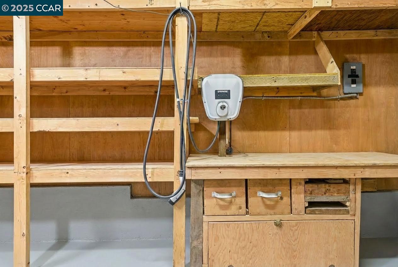 Detail Gallery Image 35 of 46 For 5584 Circle Dr, El Sobrante,  CA 94803 - 3 Beds | 2 Baths