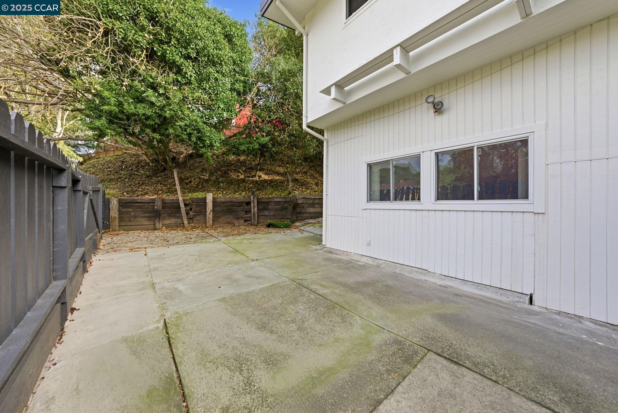 Detail Gallery Image 38 of 46 For 5584 Circle Dr, El Sobrante,  CA 94803 - 3 Beds | 2 Baths