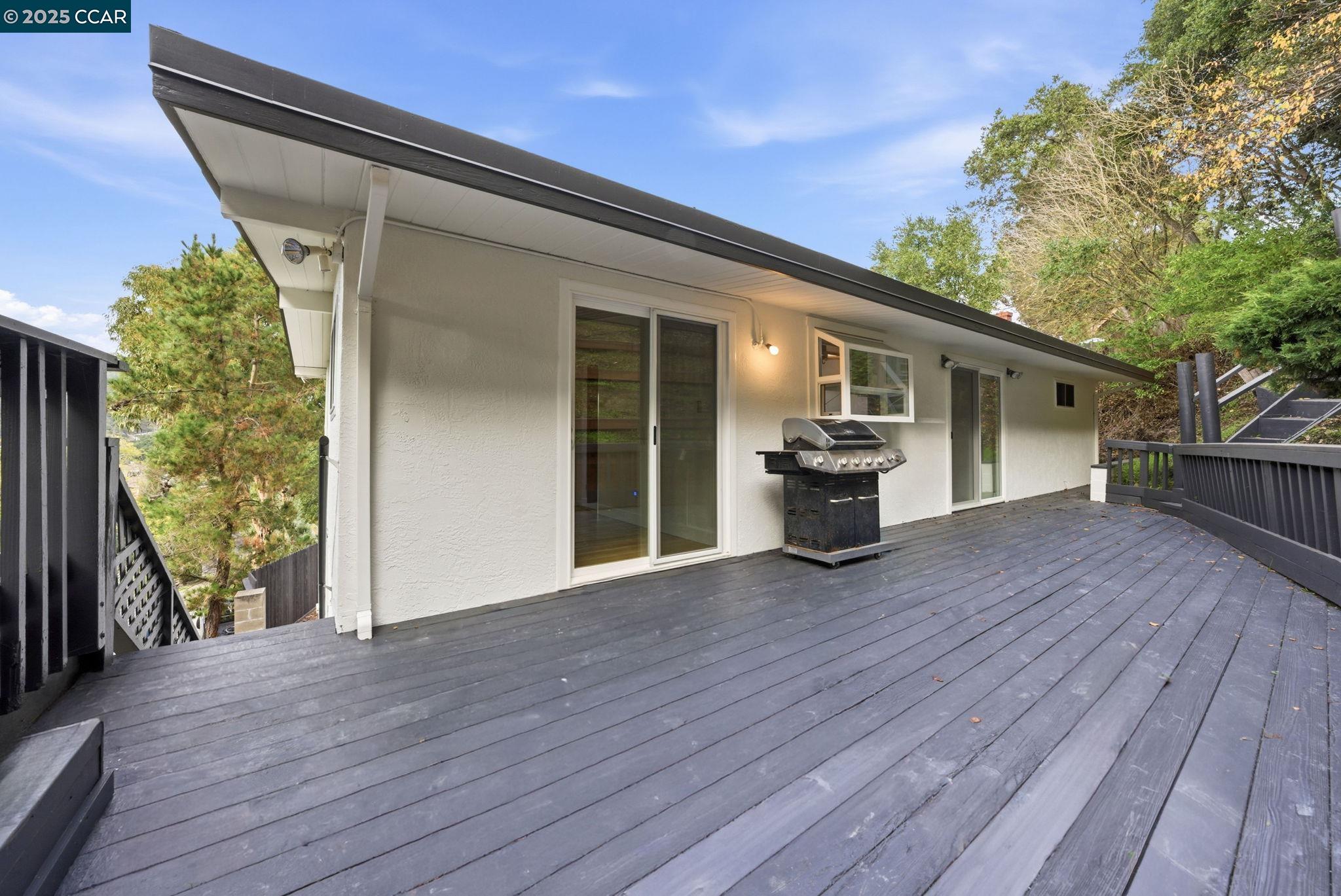 Detail Gallery Image 39 of 46 For 5584 Circle Dr, El Sobrante,  CA 94803 - 3 Beds | 2 Baths