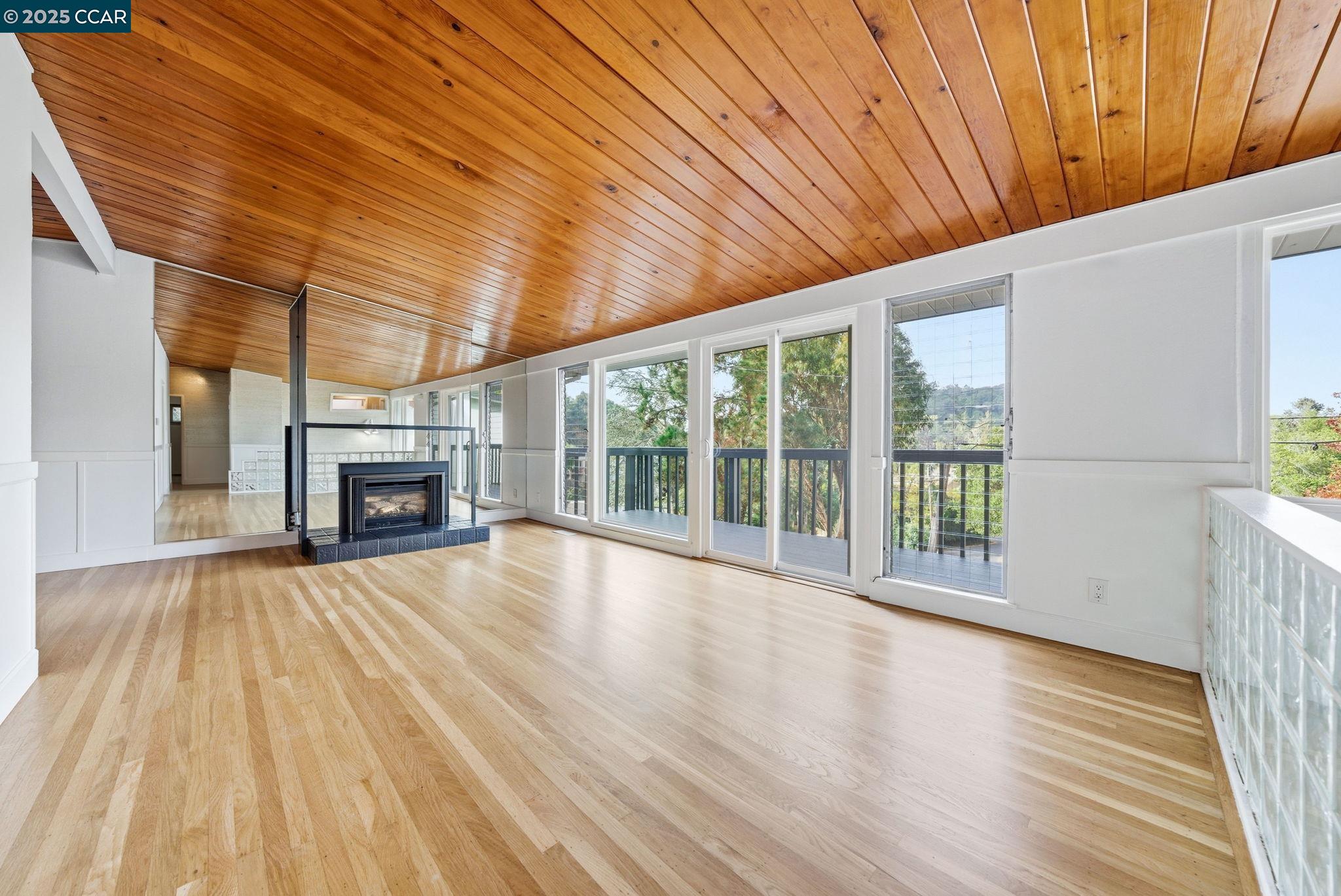 Detail Gallery Image 5 of 46 For 5584 Circle Dr, El Sobrante,  CA 94803 - 3 Beds | 2 Baths