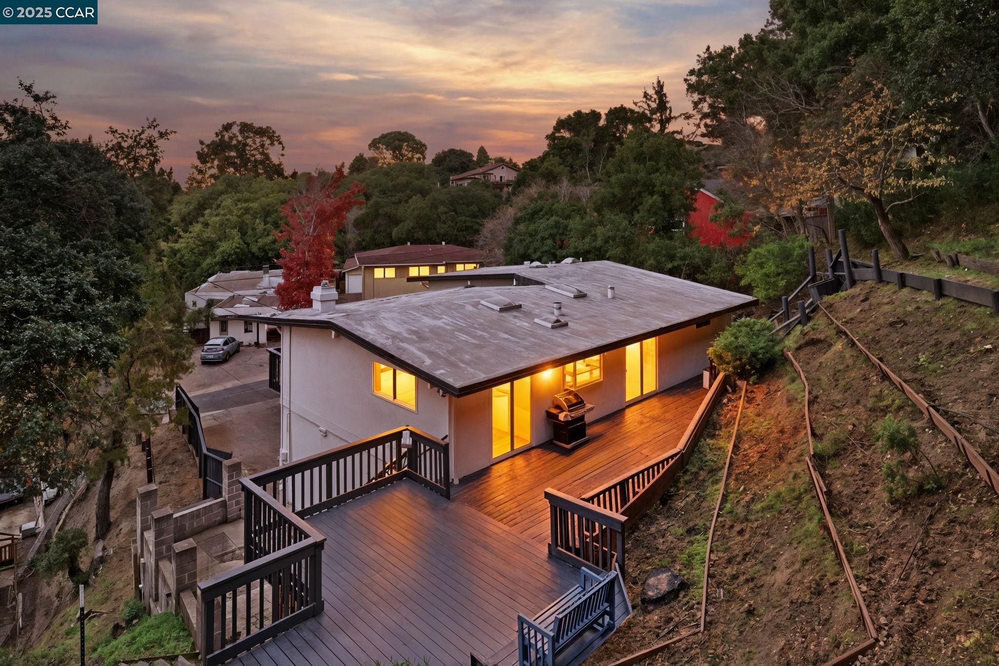 Detail Gallery Image 45 of 46 For 5584 Circle Dr, El Sobrante,  CA 94803 - 3 Beds | 2 Baths