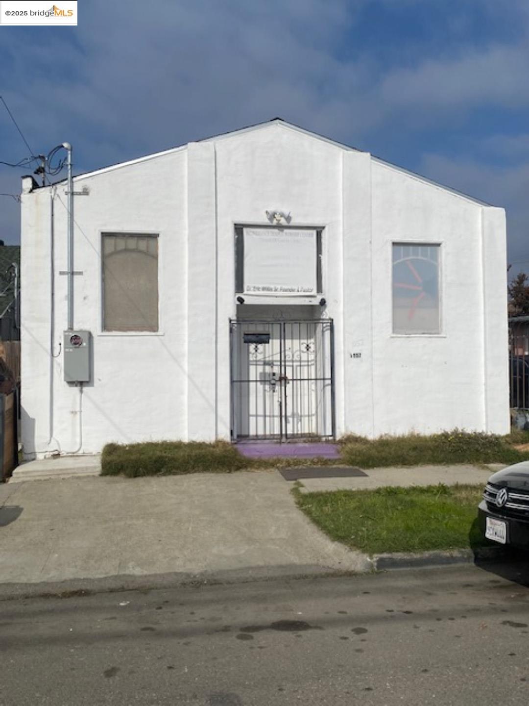 Detail Gallery Image 6 of 6 For 1157 88th Ave, Oakland,  CA 94621 - – Beds | – Baths