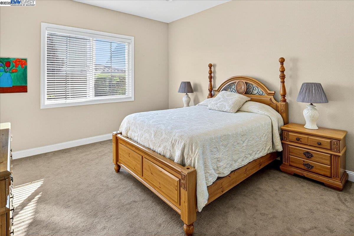 Detail Gallery Image 20 of 59 For 5803 Turnberry Dr., Dublin,  CA 94568 - 5 Beds | 5/1 Baths