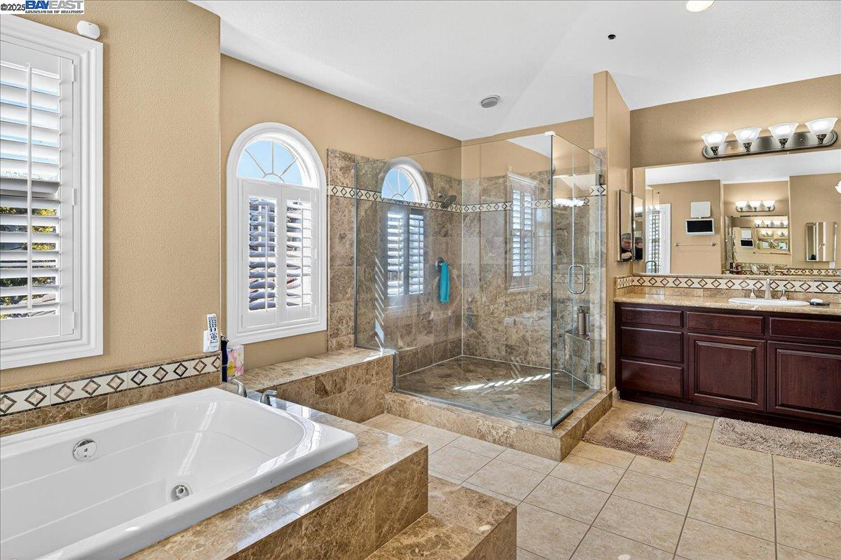Detail Gallery Image 28 of 59 For 5803 Turnberry Dr., Dublin,  CA 94568 - 5 Beds | 5/1 Baths