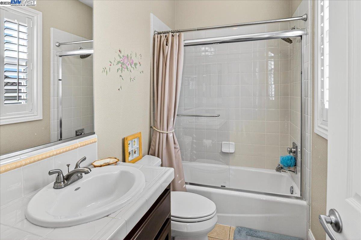 Detail Gallery Image 30 of 59 For 5803 Turnberry Dr., Dublin,  CA 94568 - 5 Beds | 5/1 Baths