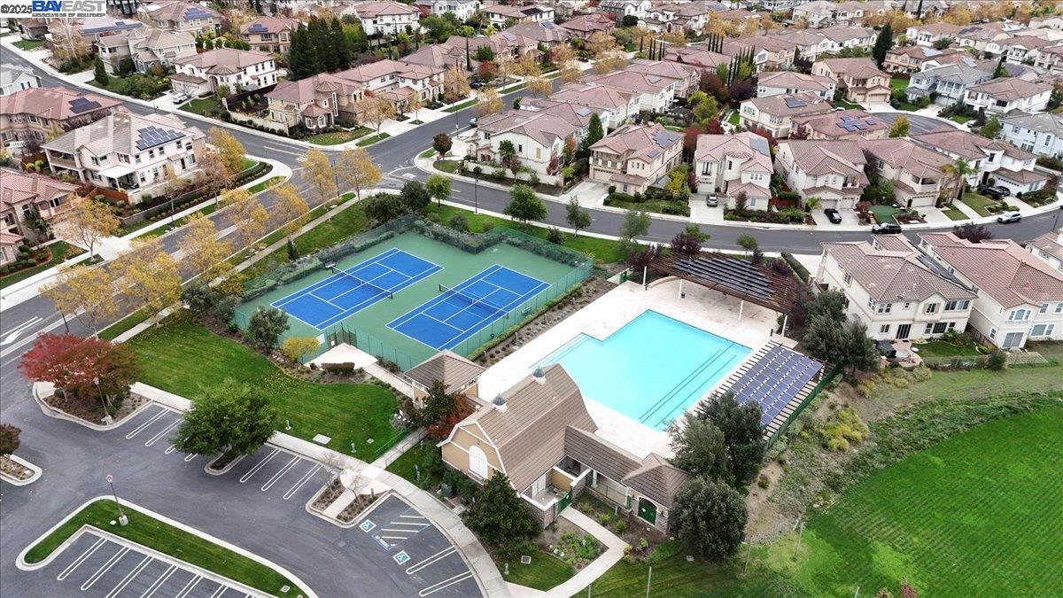 Detail Gallery Image 49 of 59 For 5803 Turnberry Dr., Dublin,  CA 94568 - 5 Beds | 5/1 Baths