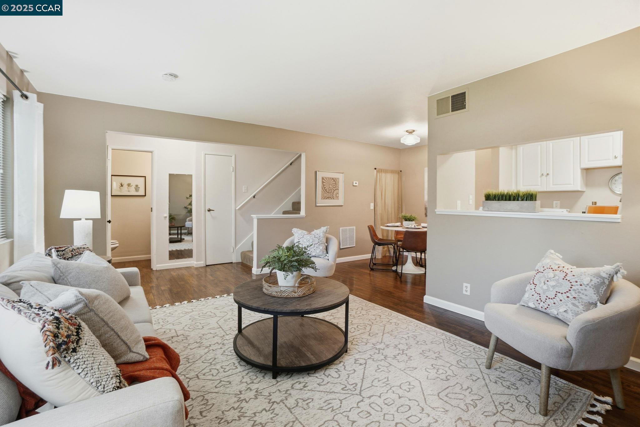 Front Image Thumbnail for CC41119008