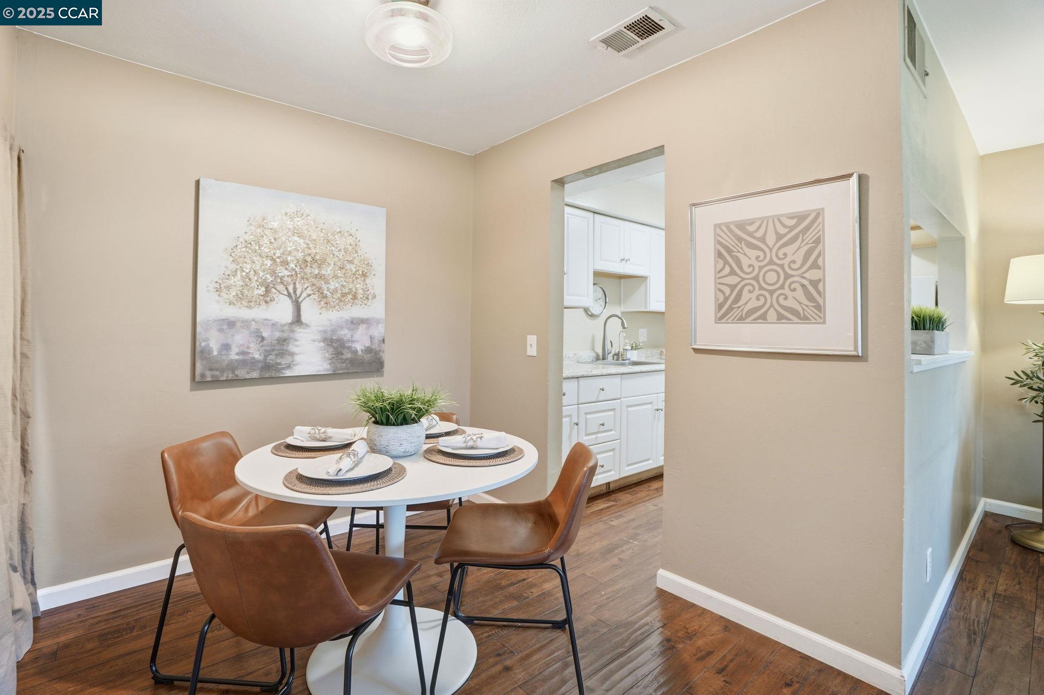 Detail Gallery Image 11 of 31 For 1045 Mohr Ln #B,  Concord,  CA 94518 - 2 Beds | 1/1 Baths