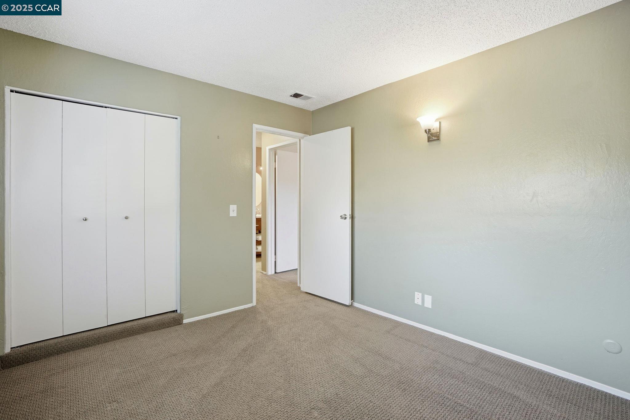 Detail Gallery Image 14 of 31 For 1045 Mohr Ln #B,  Concord,  CA 94518 - 2 Beds | 1/1 Baths
