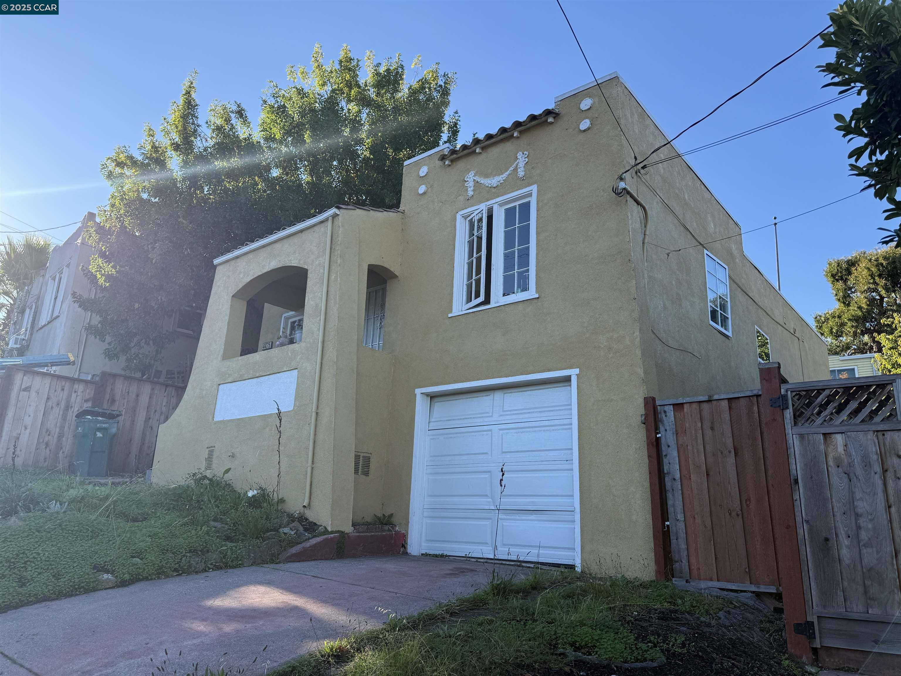 Detail Gallery Image 3 of 3 For 4475 Redding St, Oakland,  CA 94619 - 2 Beds | 2 Baths