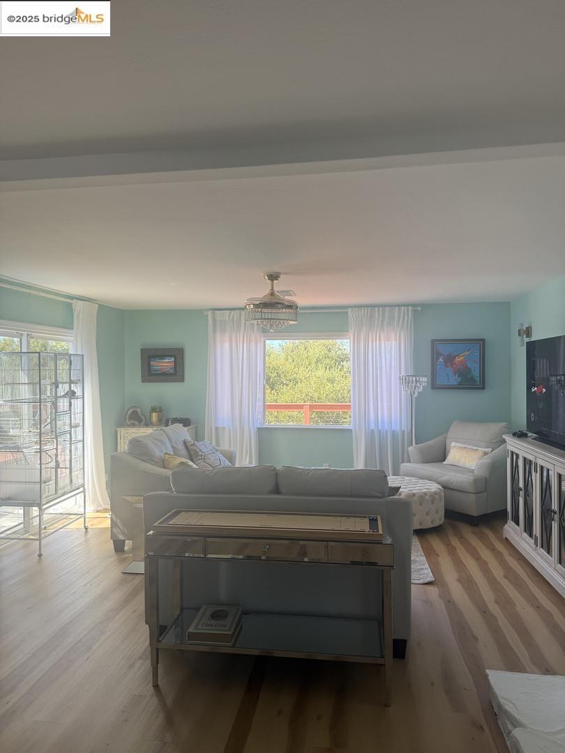 Detail Gallery Image 11 of 28 For 2269 Cypress Ave, San Pablo,  CA 94806 - 3 Beds | 3 Baths