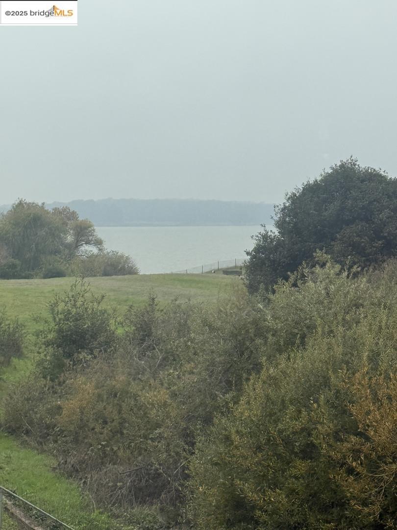 Detail Gallery Image 13 of 28 For 2269 Cypress Ave, San Pablo,  CA 94806 - 3 Beds | 3 Baths