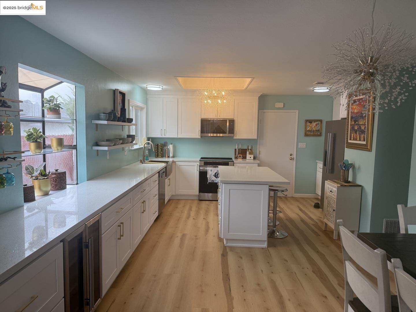 Detail Gallery Image 8 of 43 For 2269 Cypress Ave, San Pablo,  CA 94806 - 3 Beds | 3 Baths