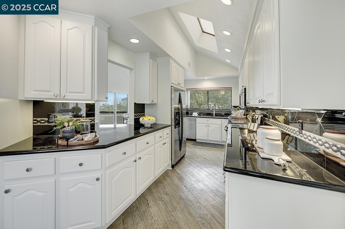 Detail Gallery Image 19 of 56 For 3535 Terra Granada Dr 4c,  Walnut Creek,  CA 94595 - 2 Beds | 2 Baths