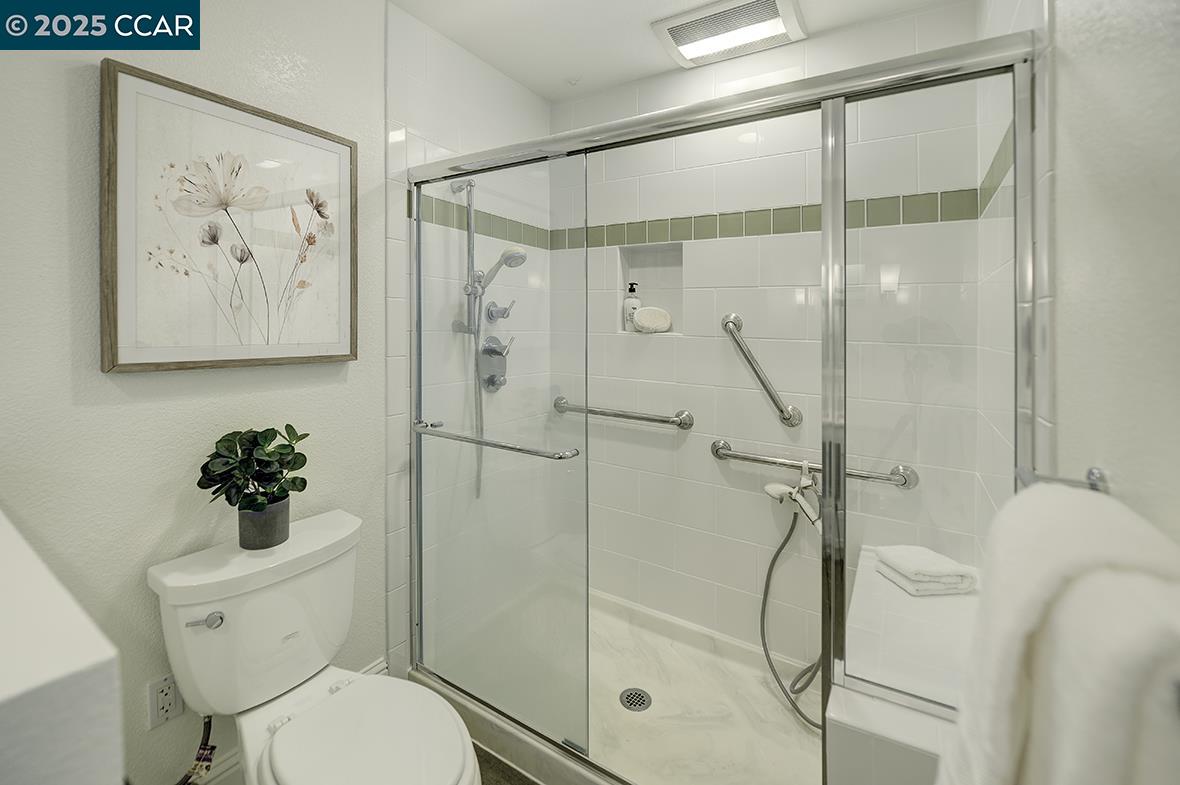 Detail Gallery Image 29 of 56 For 3535 Terra Granada Dr 4c,  Walnut Creek,  CA 94595 - 2 Beds | 2 Baths