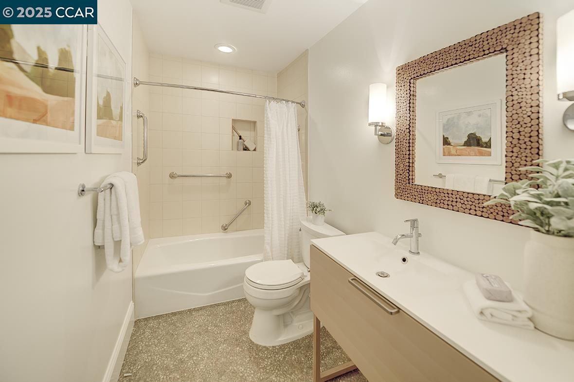 Detail Gallery Image 36 of 56 For 3535 Terra Granada Dr 4c,  Walnut Creek,  CA 94595 - 2 Beds | 2 Baths