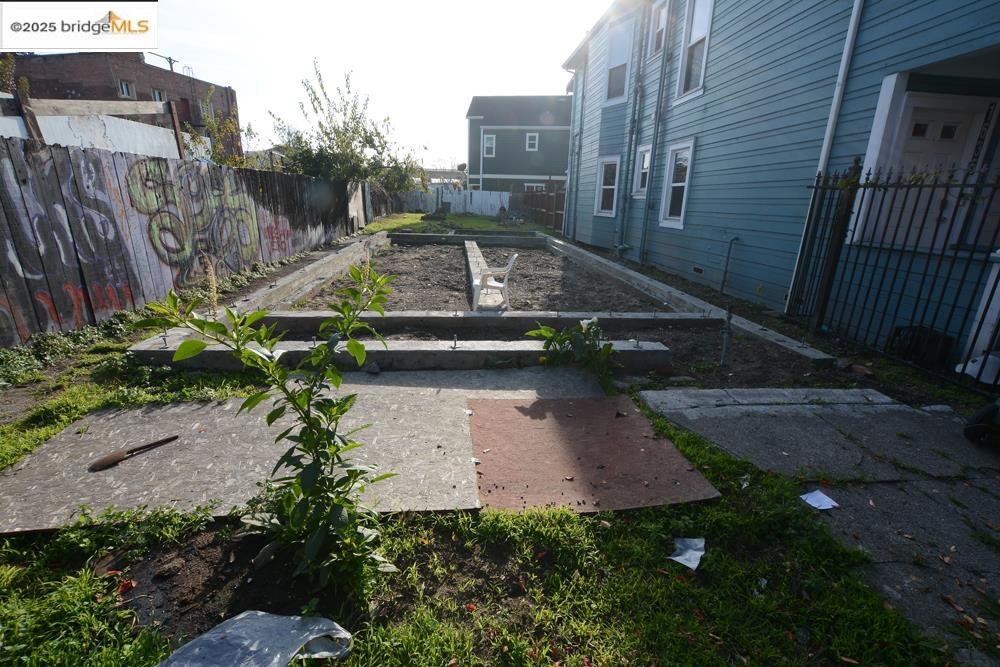 Detail Gallery Image 27 of 56 For 1633 8th St, Oakland,  CA 94607 - – Beds | – Baths