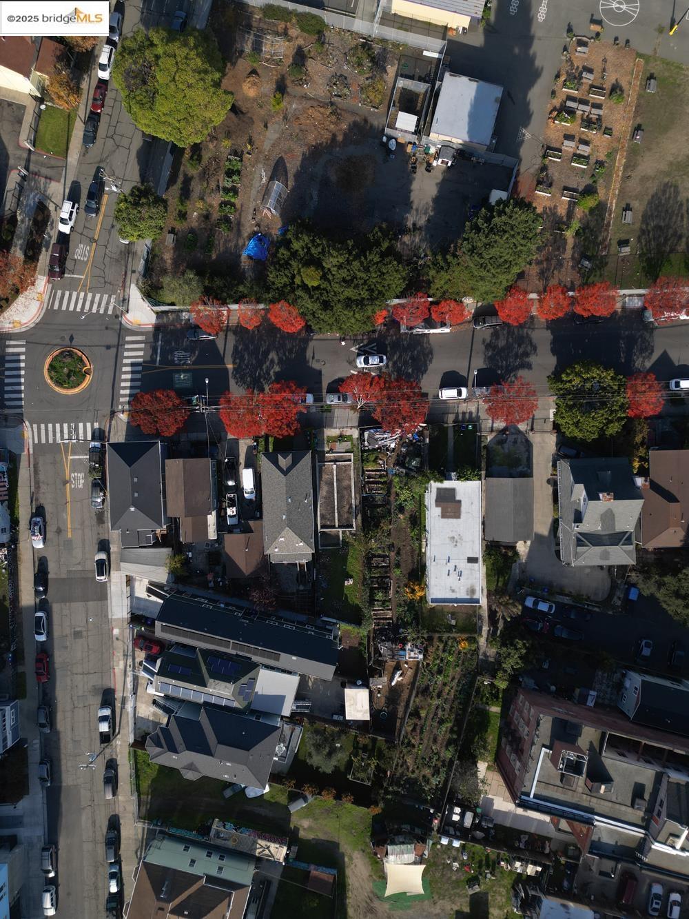 Detail Gallery Image 7 of 56 For 1633 8th St, Oakland,  CA 94607 - – Beds | – Baths