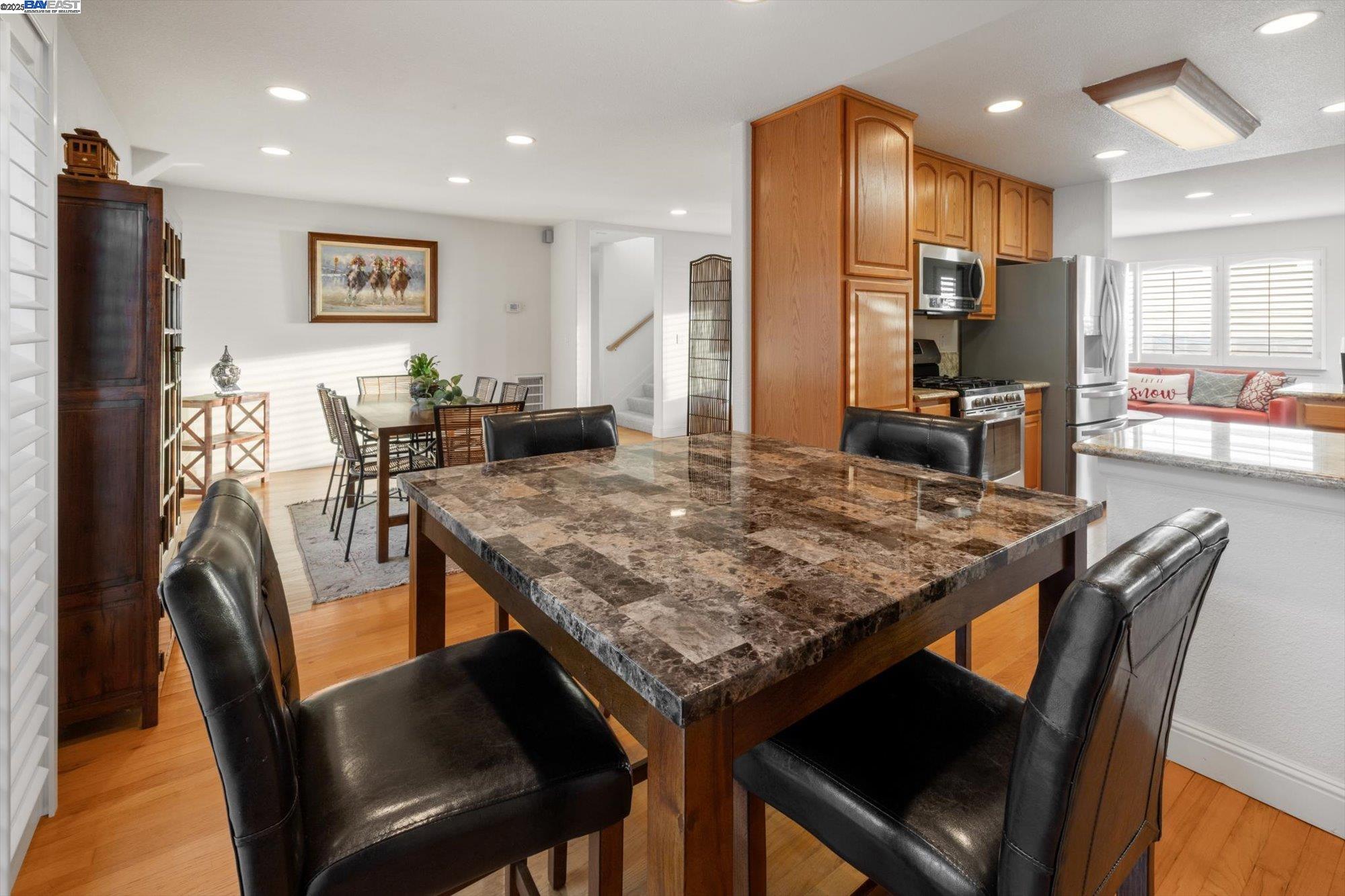 Detail Gallery Image 12 of 55 For 1564 Santa Clara St, Richmond,  CA 94804 - 3 Beds | 2/1 Baths