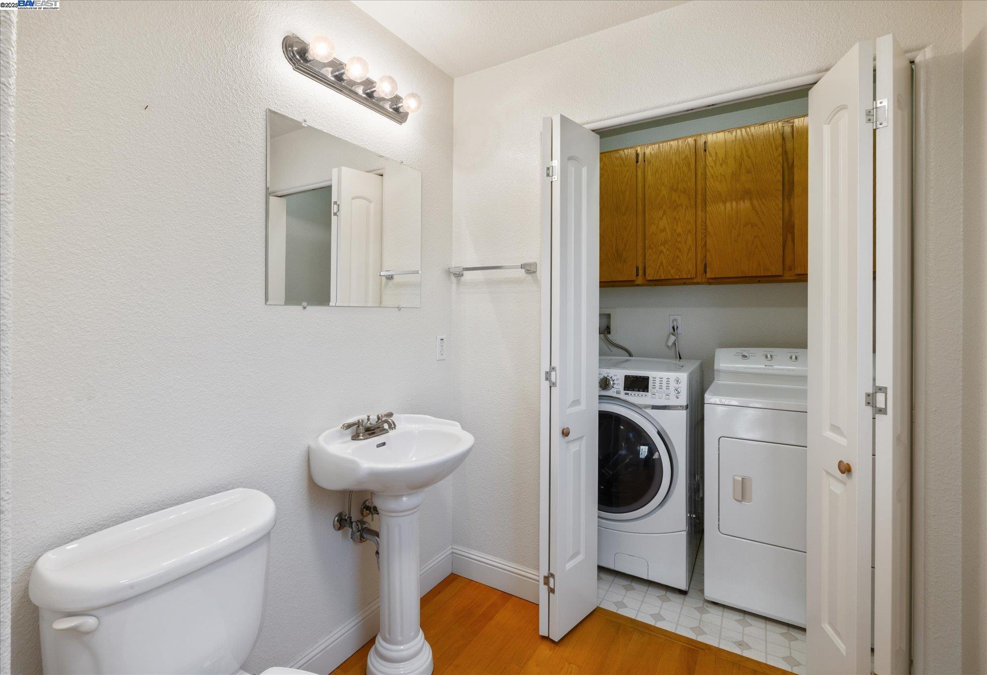 Detail Gallery Image 15 of 55 For 1564 Santa Clara St, Richmond,  CA 94804 - 3 Beds | 2/1 Baths