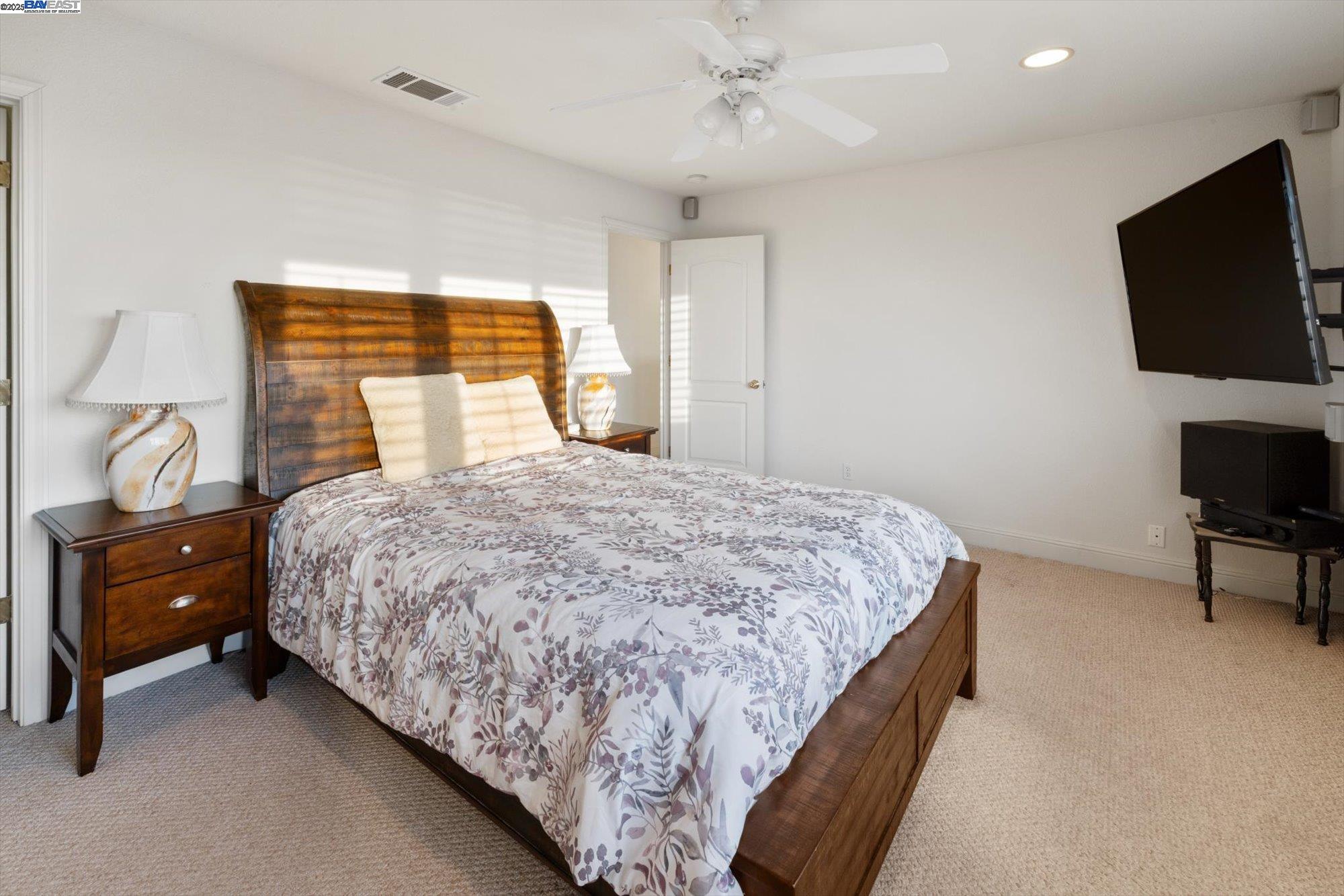 Detail Gallery Image 19 of 55 For 1564 Santa Clara St, Richmond,  CA 94804 - 3 Beds | 2/1 Baths