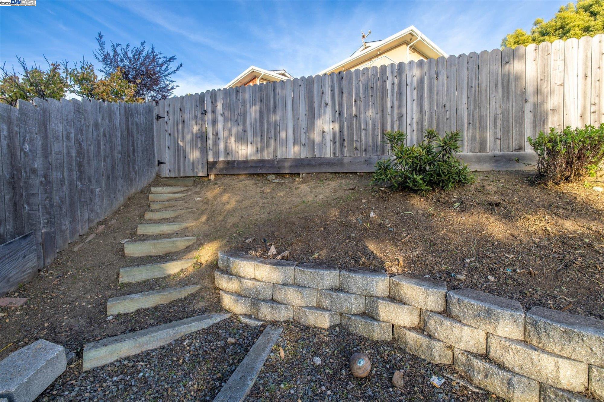 Detail Gallery Image 35 of 55 For 1564 Santa Clara St, Richmond,  CA 94804 - 3 Beds | 2/1 Baths