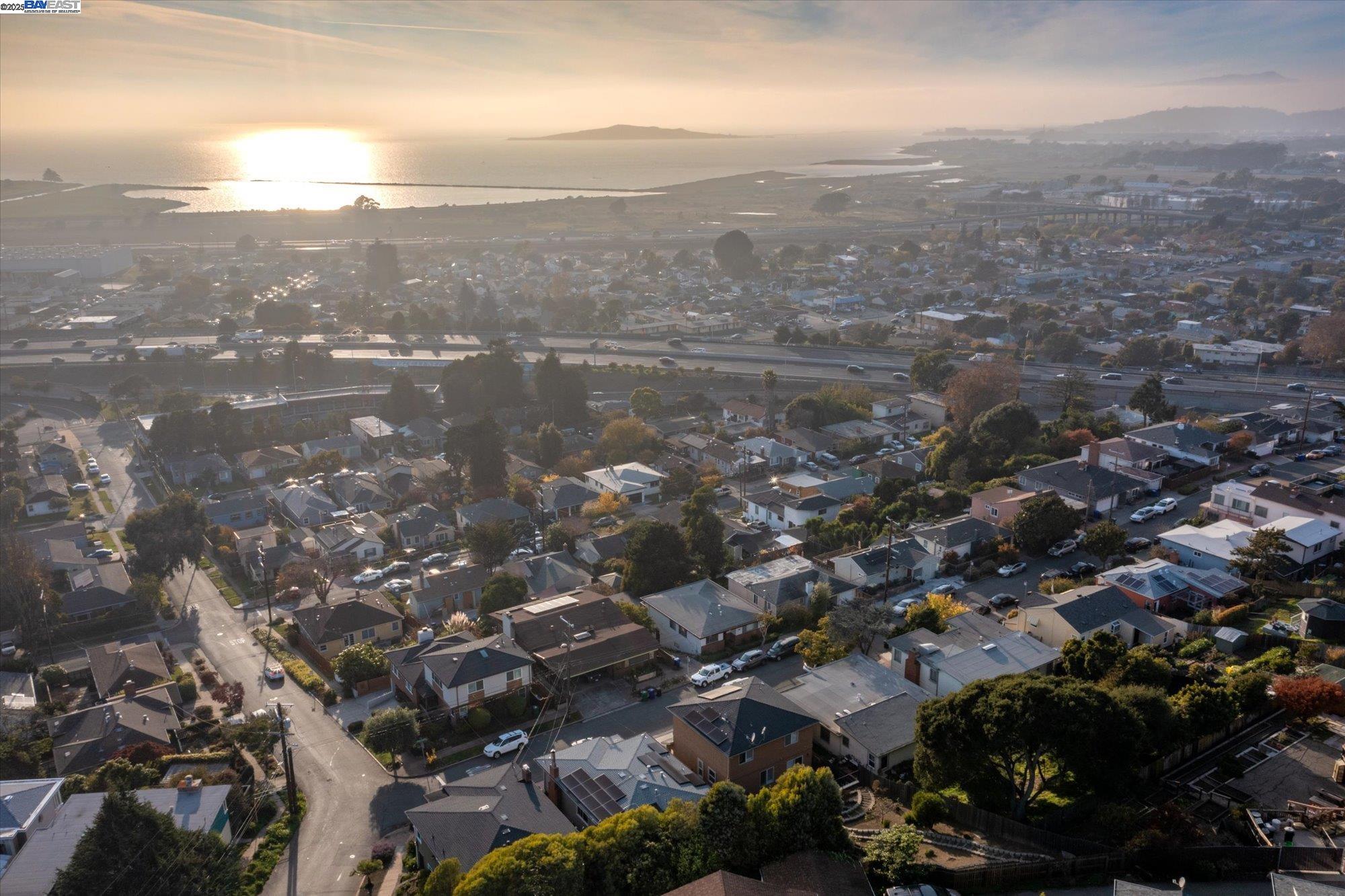 Detail Gallery Image 46 of 55 For 1564 Santa Clara St, Richmond,  CA 94804 - 3 Beds | 2/1 Baths