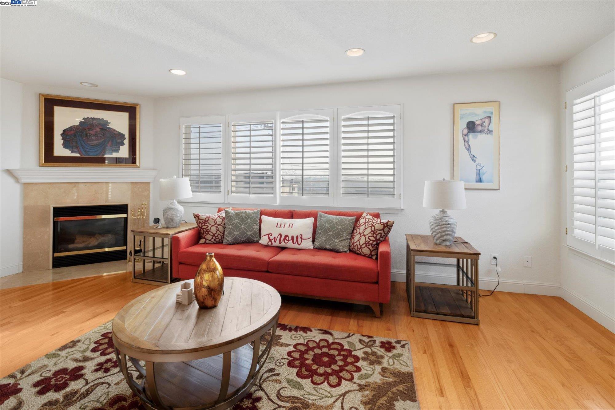 Detail Gallery Image 8 of 55 For 1564 Santa Clara St, Richmond,  CA 94804 - 3 Beds | 2/1 Baths