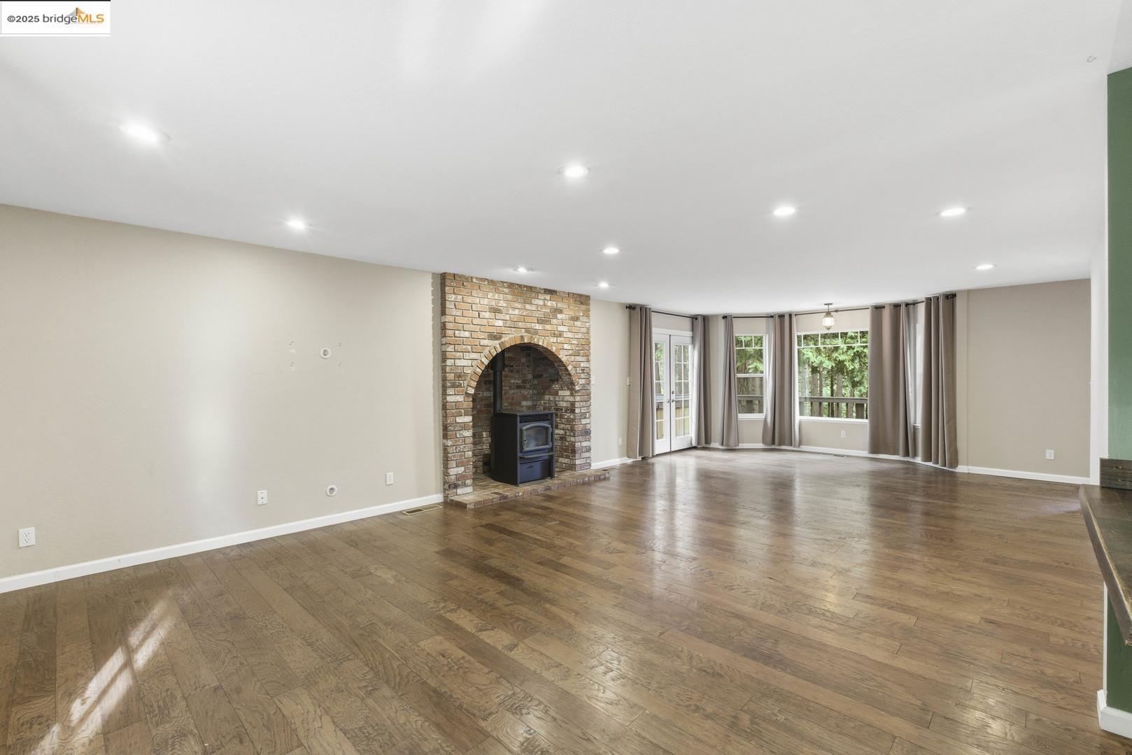 Detail Gallery Image 15 of 51 For 2136 Silver Dr, Arnold,  CA 95223 - 3 Beds | 2/1 Baths