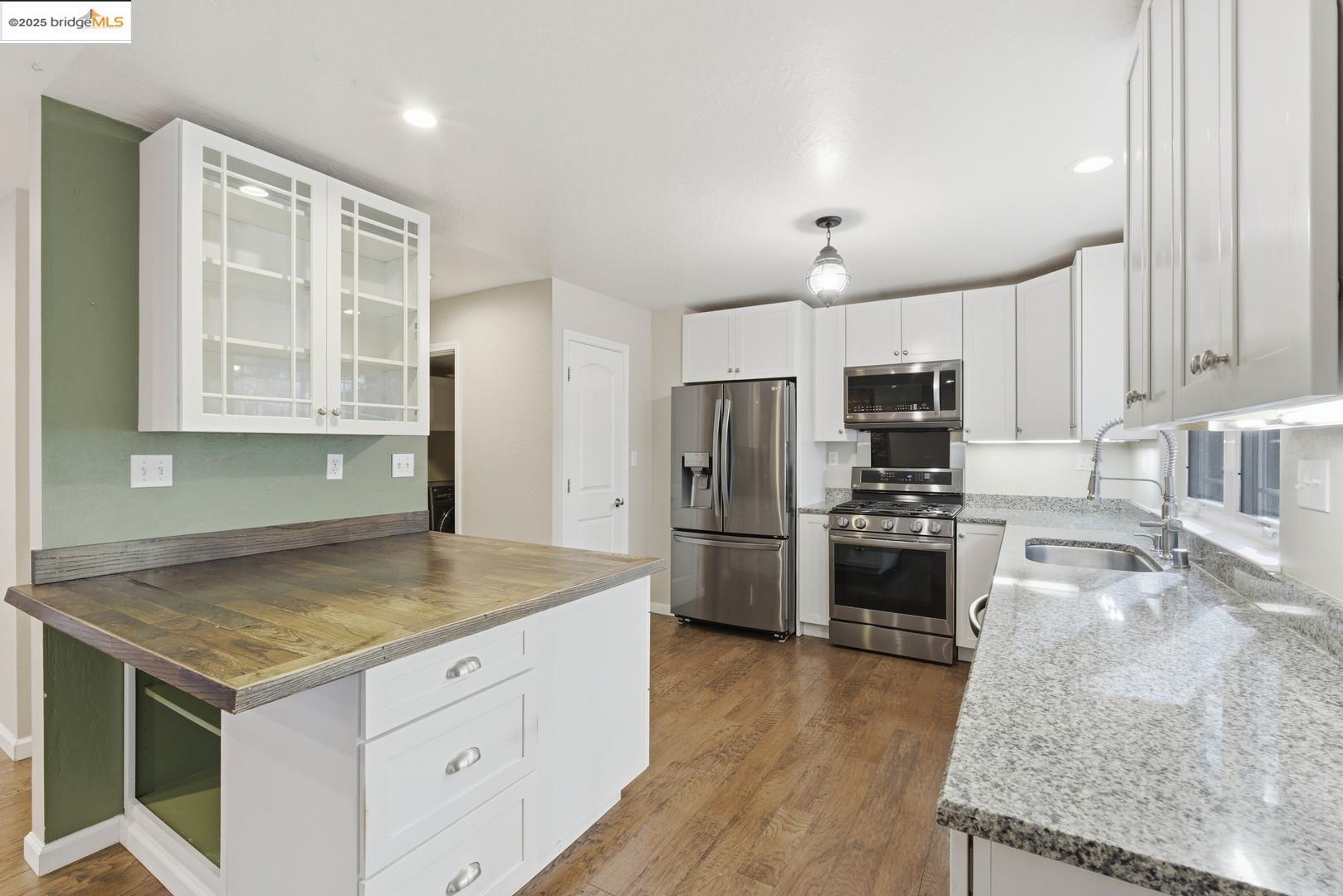 Detail Gallery Image 18 of 51 For 2136 Silver Dr, Arnold,  CA 95223 - 3 Beds | 2/1 Baths