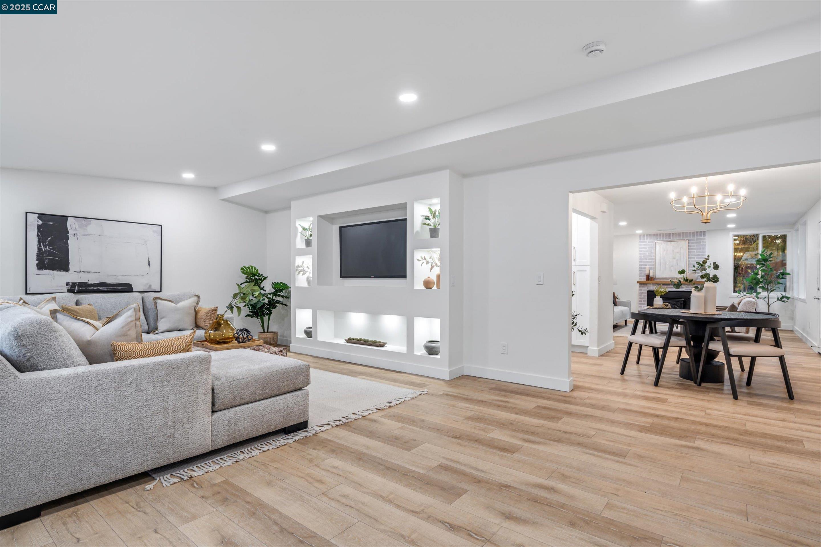 Detail Gallery Image 12 of 26 For 1799 Sierra Ave, Napa,  CA 94558 - 3 Beds | 2 Baths