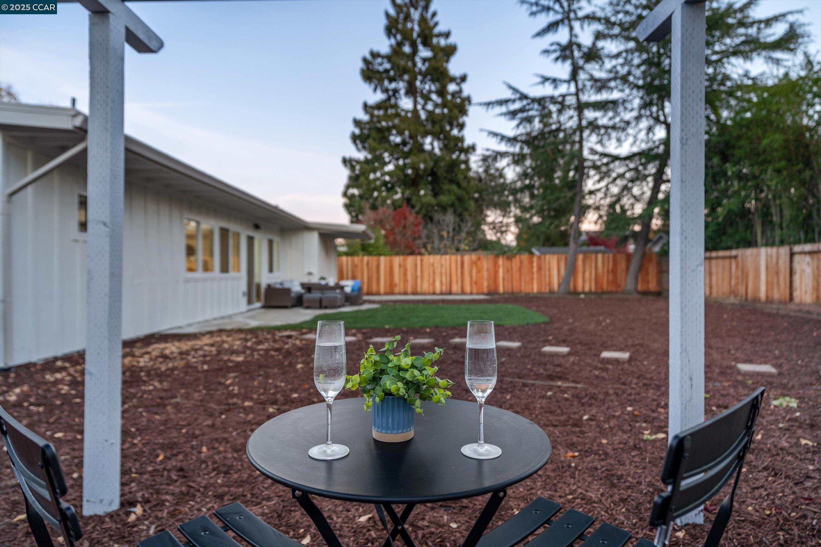 Detail Gallery Image 21 of 26 For 1799 Sierra Ave, Napa,  CA 94558 - 3 Beds | 2 Baths