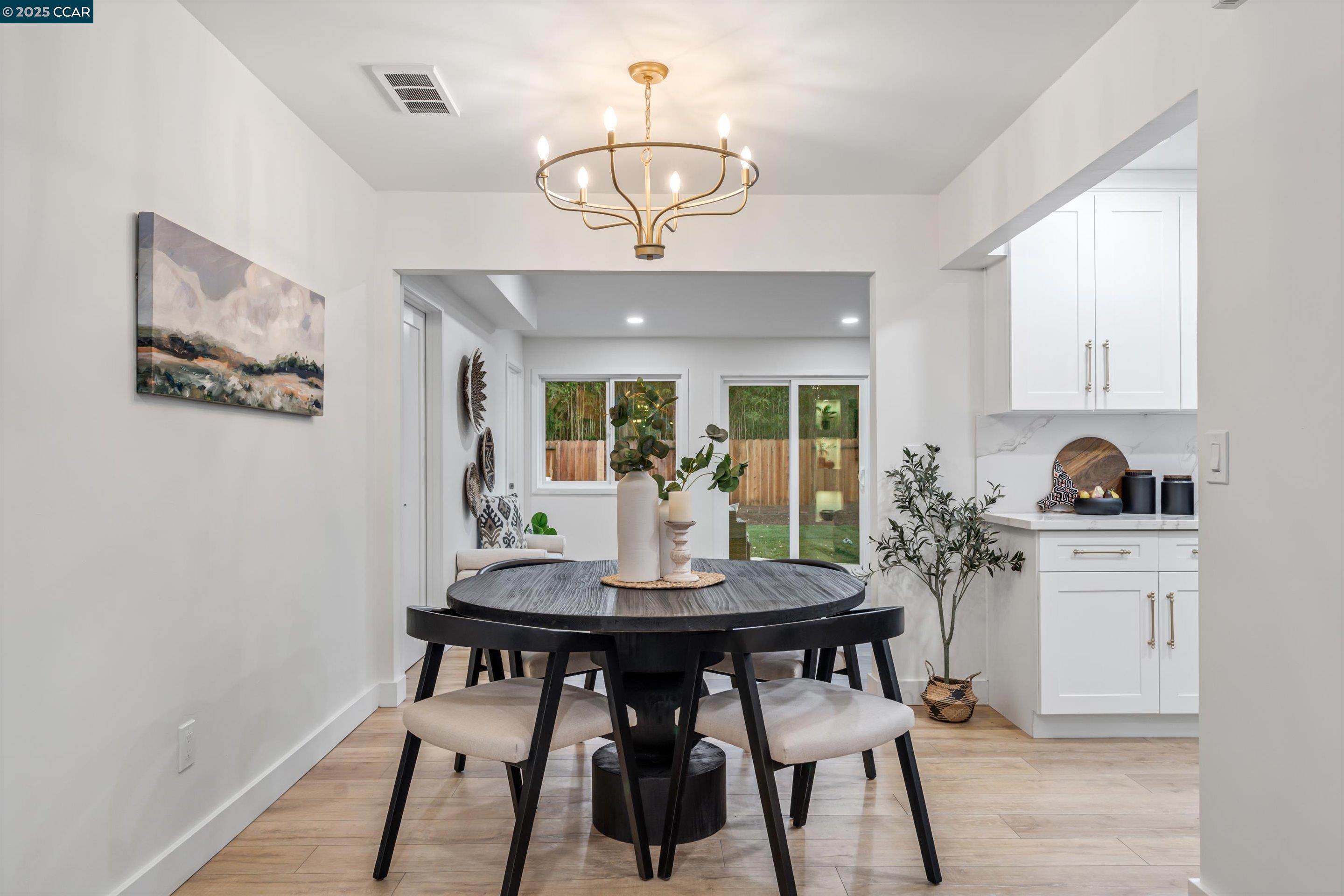 Detail Gallery Image 7 of 26 For 1799 Sierra Ave, Napa,  CA 94558 - 3 Beds | 2 Baths