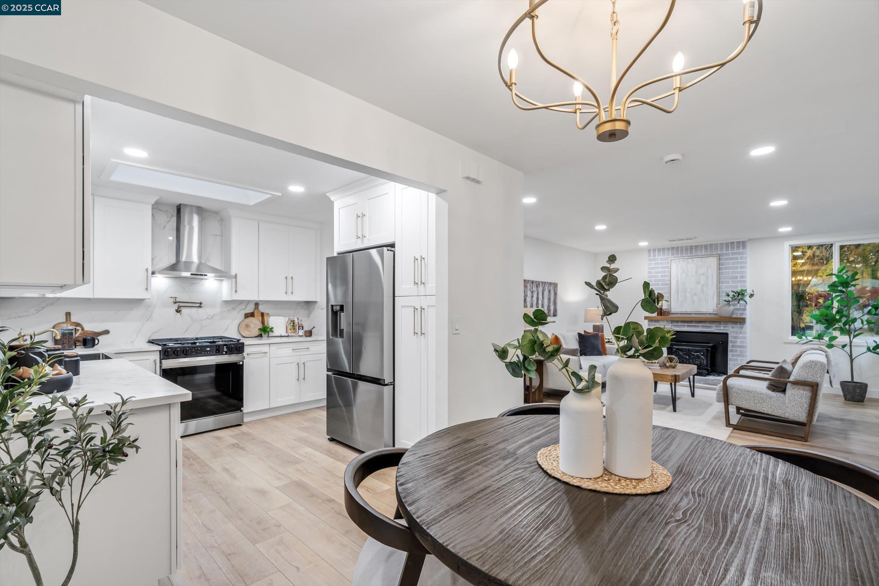 Detail Gallery Image 8 of 26 For 1799 Sierra Ave, Napa,  CA 94558 - 3 Beds | 2 Baths