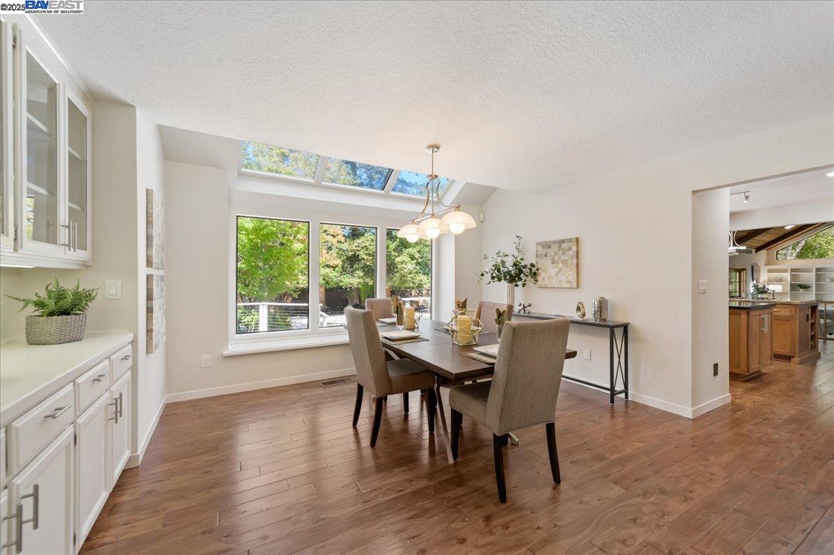 Detail Gallery Image 12 of 52 For 578 Regulus Rd, Livermore,  CA 94550 - 4 Beds | 3 Baths