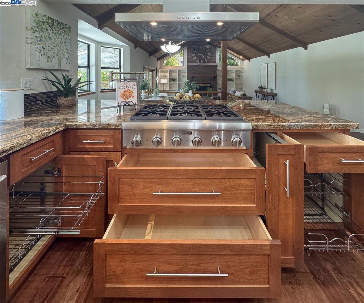 Detail Gallery Image 16 of 52 For 578 Regulus Rd, Livermore,  CA 94550 - 4 Beds | 3 Baths