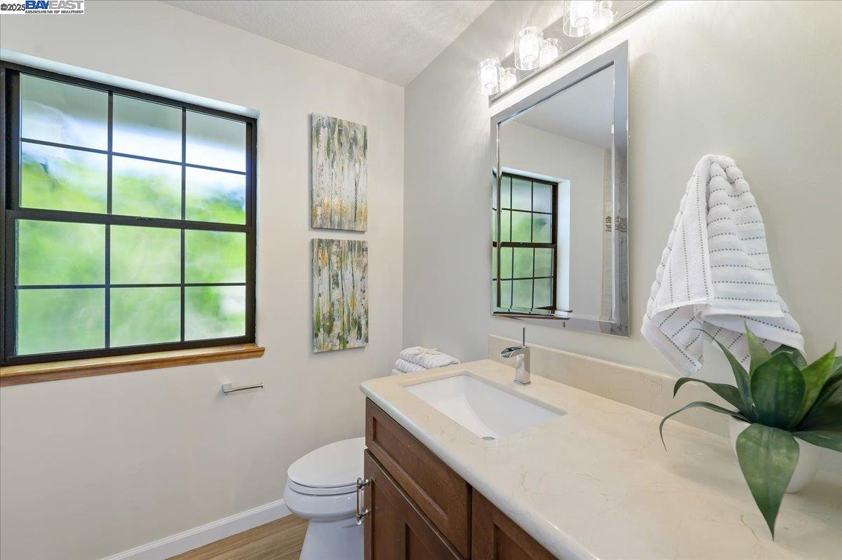 Detail Gallery Image 33 of 52 For 578 Regulus Rd, Livermore,  CA 94550 - 4 Beds | 3 Baths