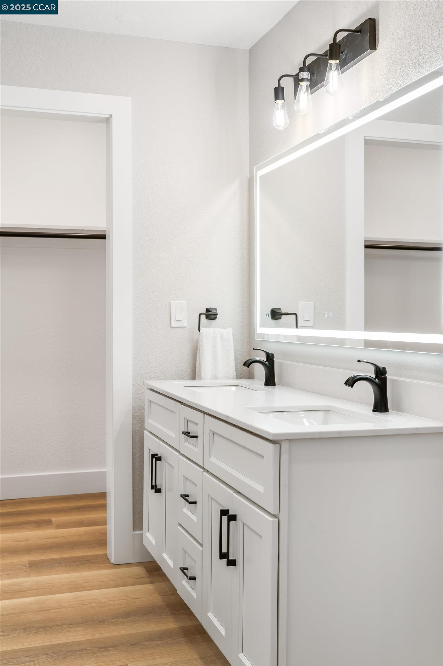 Detail Gallery Image 12 of 18 For 3102 Pine St, Martinez,  CA 94553 - 3 Beds | 2 Baths