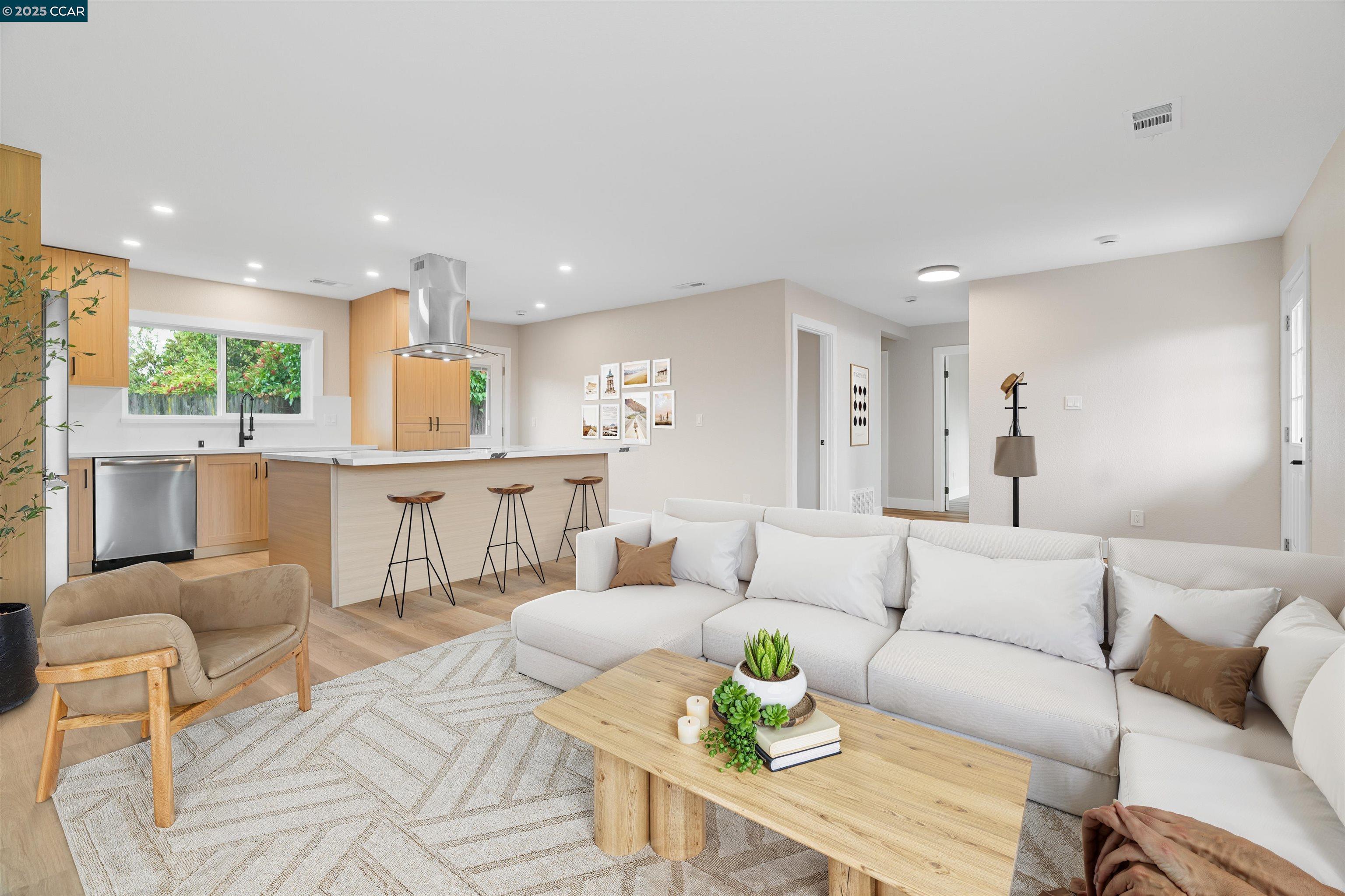 Detail Gallery Image 6 of 18 For 3102 Pine St, Martinez,  CA 94553 - 3 Beds | 2 Baths